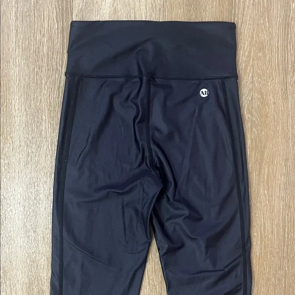 Bandier All Access Ultra High Rise Zip Front Leggings in Black Shine size XS - Picture 10 of 11